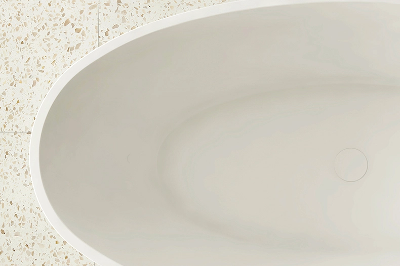 Acrylic Freestanding Oval-shaped Tub - Thick edge and deep soaking